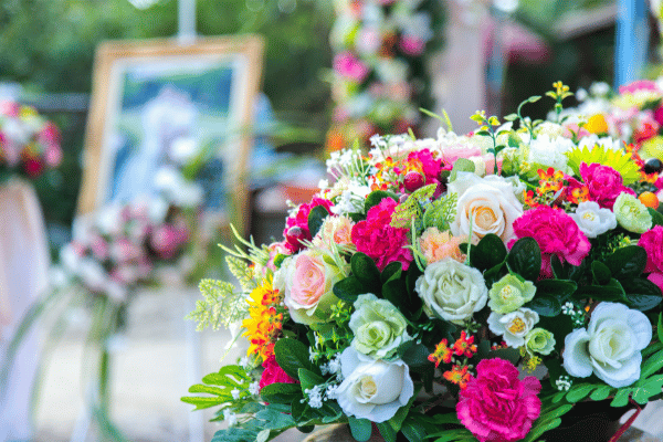 Floral arrangements for events and birthdays